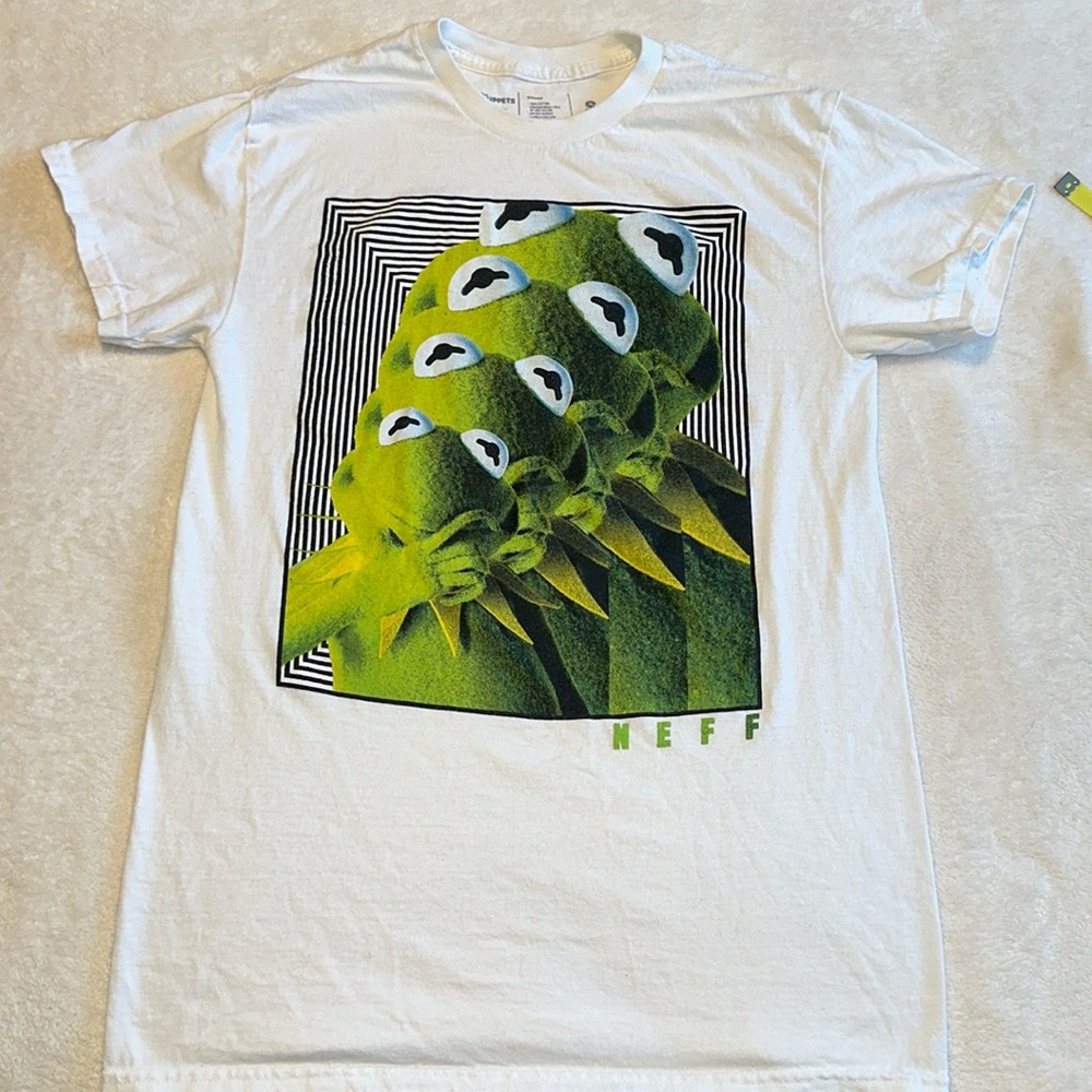 Disney Muppets Kermit the Frog tee size small